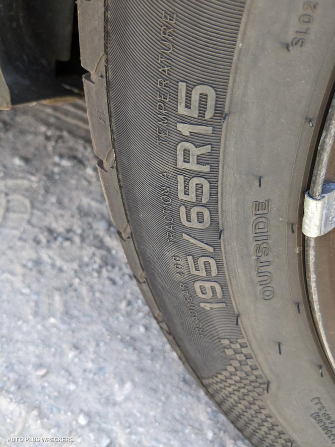 2009 Mazda 3 Right Headlamp