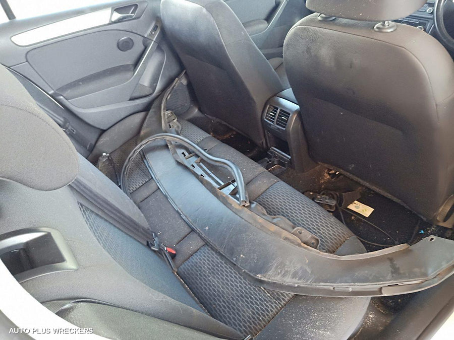 2011 Volkswagen Golf Right Rear Door Window