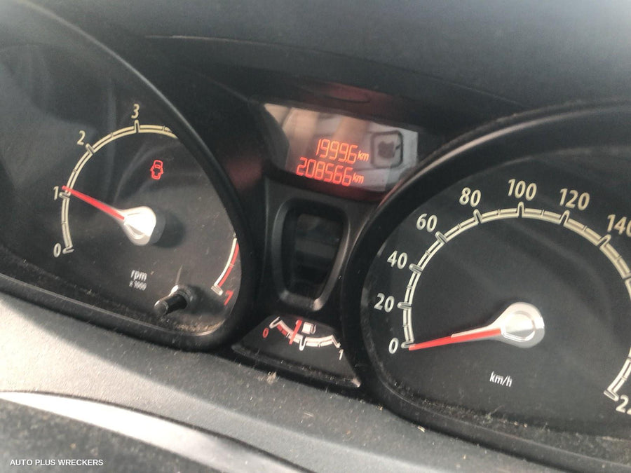 2009 Ford Fiesta Left Guard