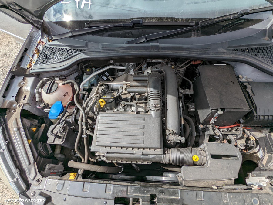 2016 Skoda Yeti Left Front Door