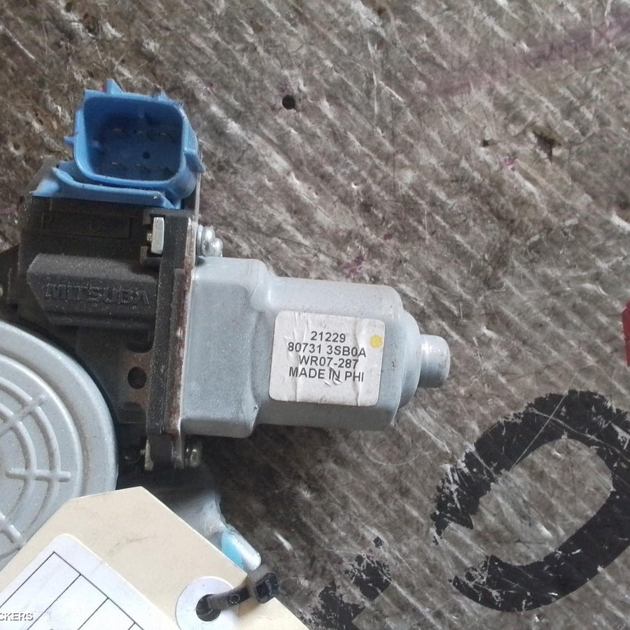 2012-2017 Nissan Pulsar Right Front Window Reg Motor