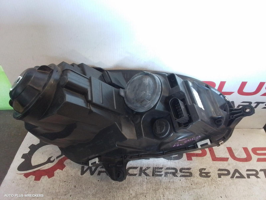 2007 Volkswagen Golf Right Headlamp
