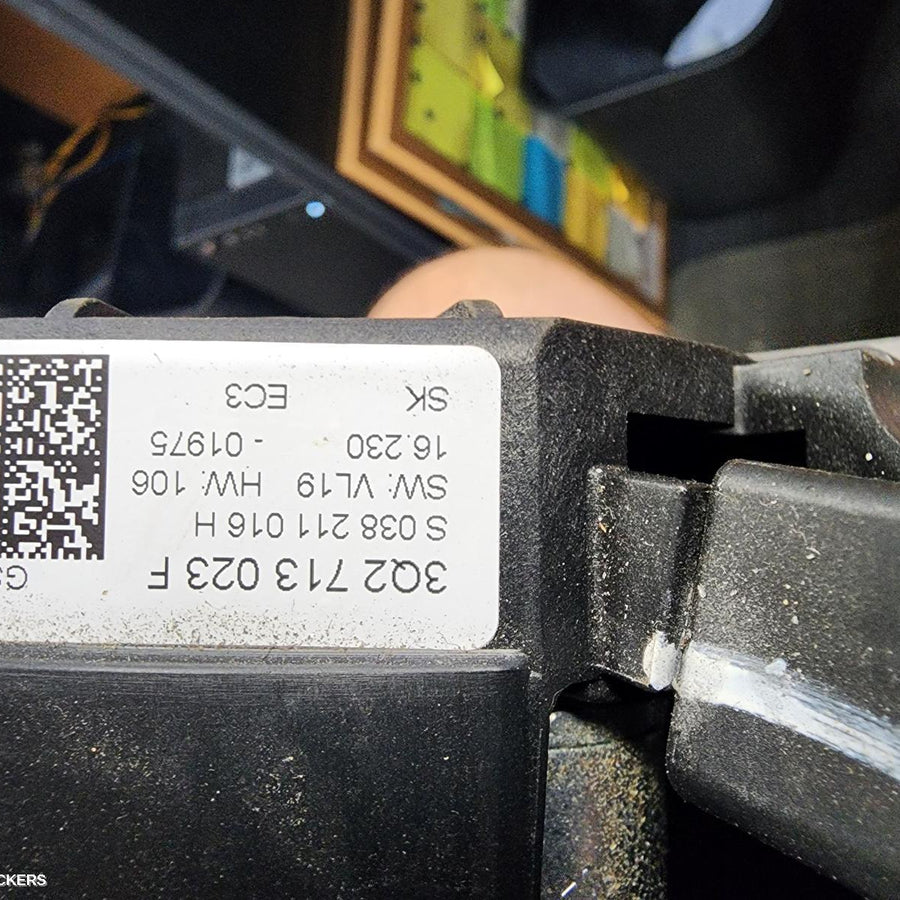 2012-2016 Volkswagen Passat Gear Stick Shifter