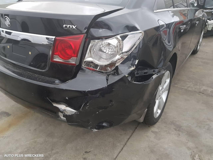 2010 HOLDEN CRUZE LEFT DOOR MIRROR