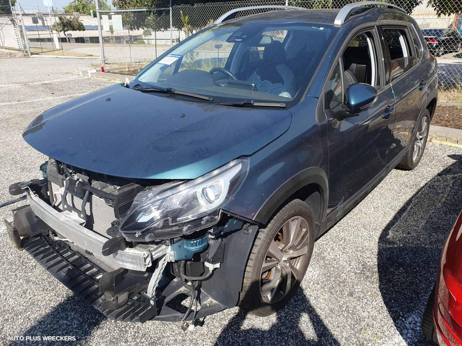 2016 PEUGEOT 2008 LEFT FRONT DOOR