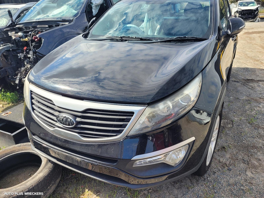 2010 Kia Sportage Left Taillight