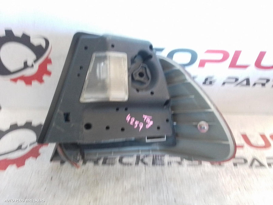 2003 Bmw 3 Series Left Taillight