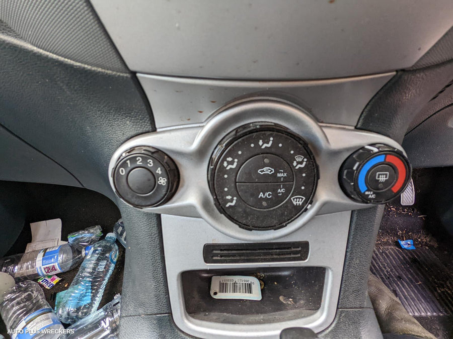 2011 Ford Fiesta Left Rear Door Window