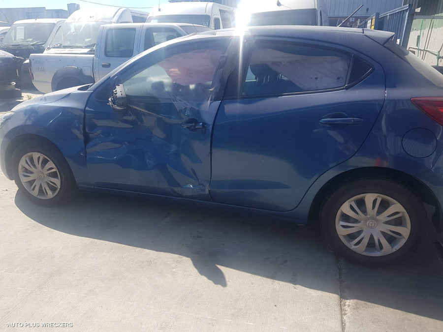 2018 MAZDA 2 LEFT REAR DOOR SLIDING