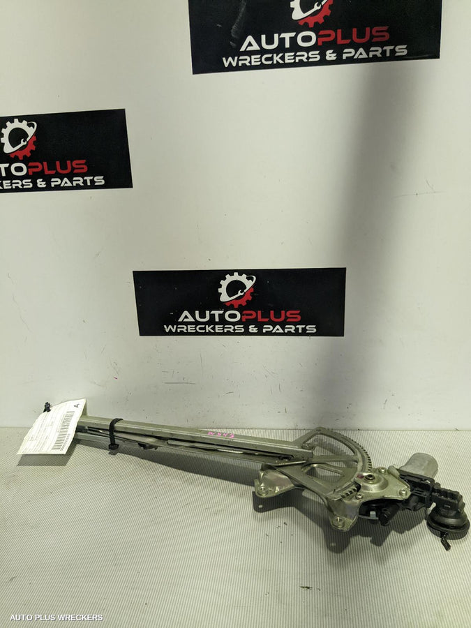 2008 Toyota Yaris Right Front Window Reg Motor