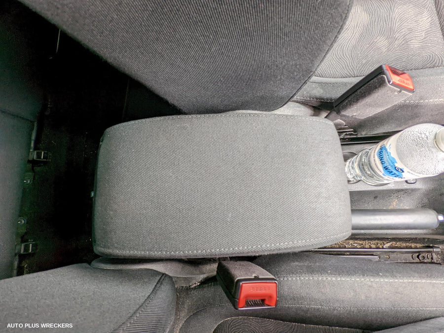 2016 Skoda Yeti Left Front Door