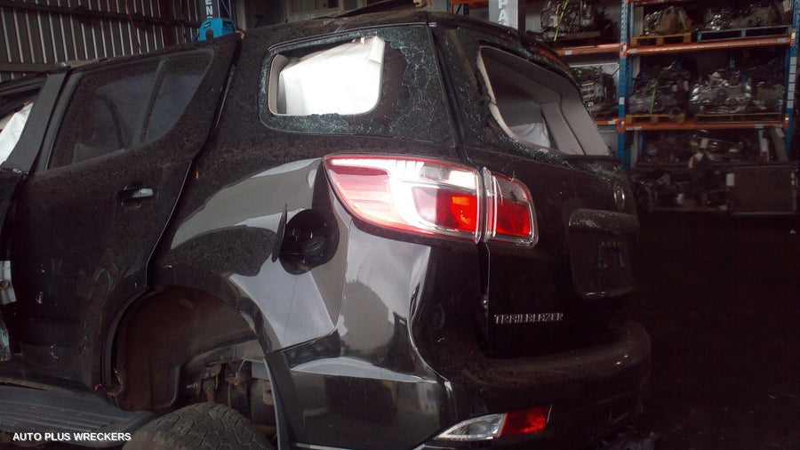 2017 Holden Trailblazer Console