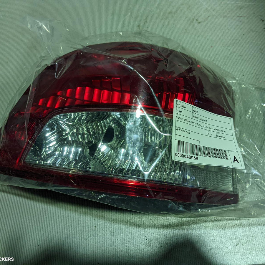 2006-2016 Toyota Yaris Right Taillight