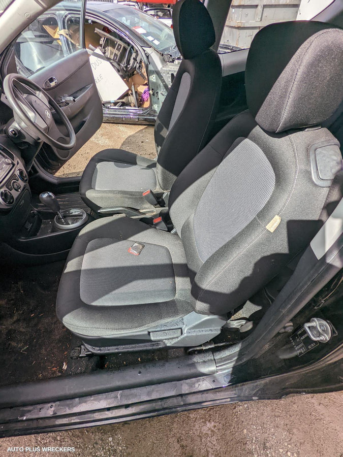 2014 Hyundai I20 Right Door Mirror