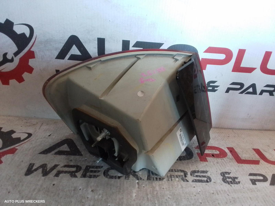 2006 Volkswagen Jetta Right Taillight