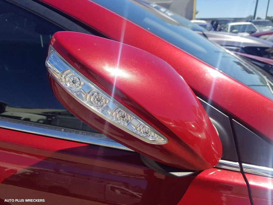 2012 Hyundai I45 Rear Garnish