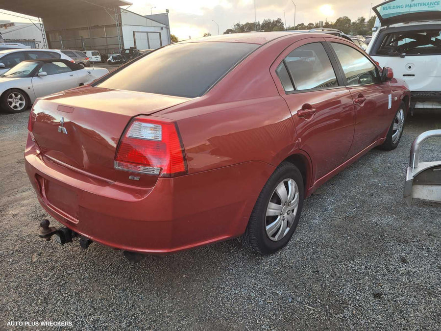 2006 Mitsubishi 380 Bonnet