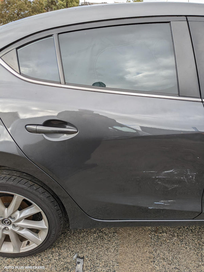 2017 Mazda 3 Right Rear Door Window