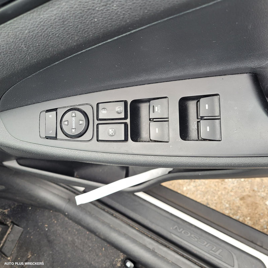 2017 Hyundai Tucson Headrest