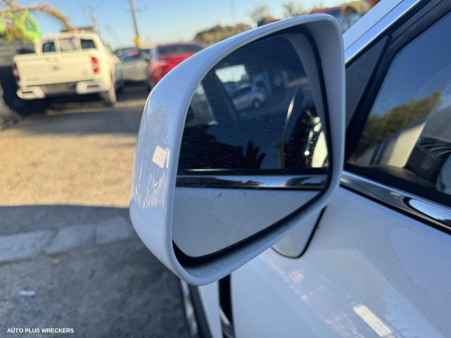 2011 Holden Captiva Left Door Mirror