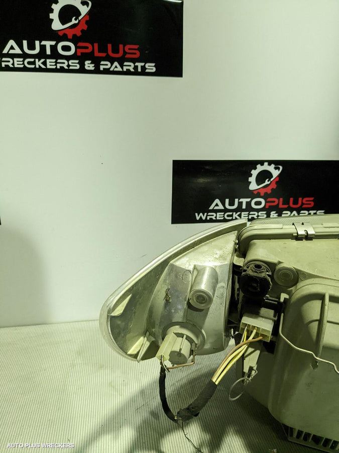 2004 Mercedes Vito Left Indicator Fog Side