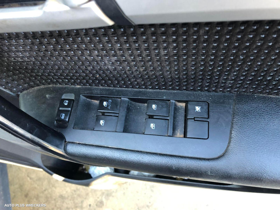 2016 Holden Captiva Right Door Mirror