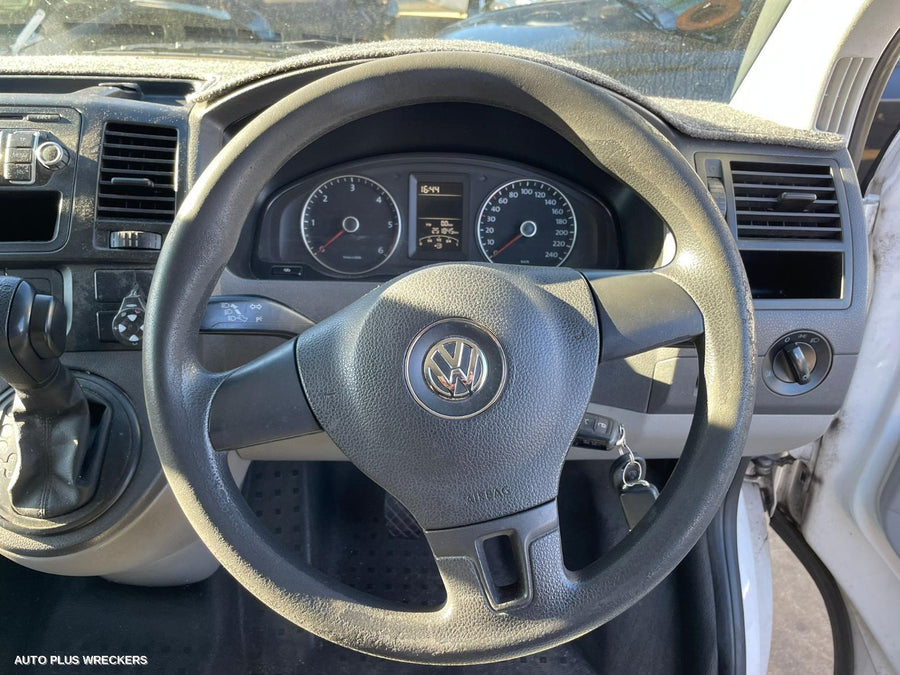 2011 Volkswagen Transporter Front Seat