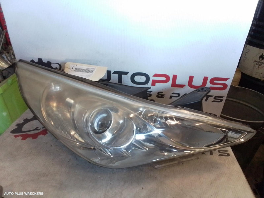 2011 Hyundai I45 Right Headlamp