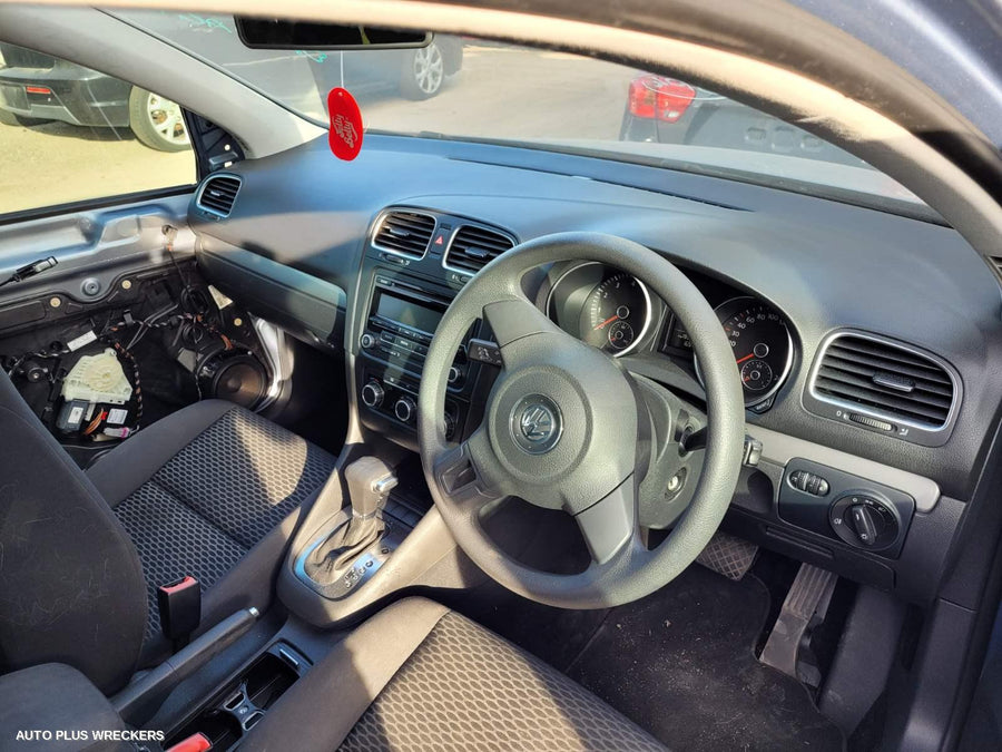 2010 Volkswagen Golf Left Rear Door Sliding