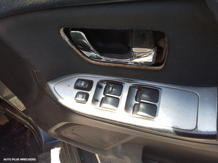 2014 Mitsubishi Pajero Body Door Mould