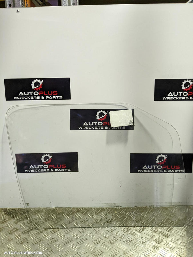 2007 Mercedes Sprinter Right Front Door Window