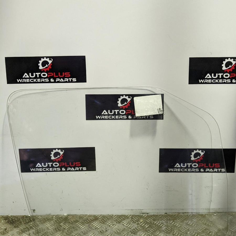 2007 Mercedes Sprinter Right Front Door Window