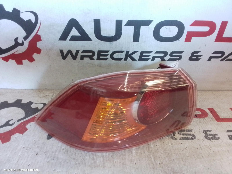 2007 Mitsubishi Lancer Left Taillight