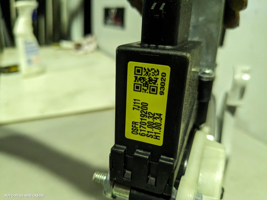 2018 Hyundai Kona Right Front Window Reg Motor