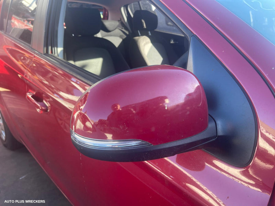 2015 Hyundai I20 Left Driveshaft