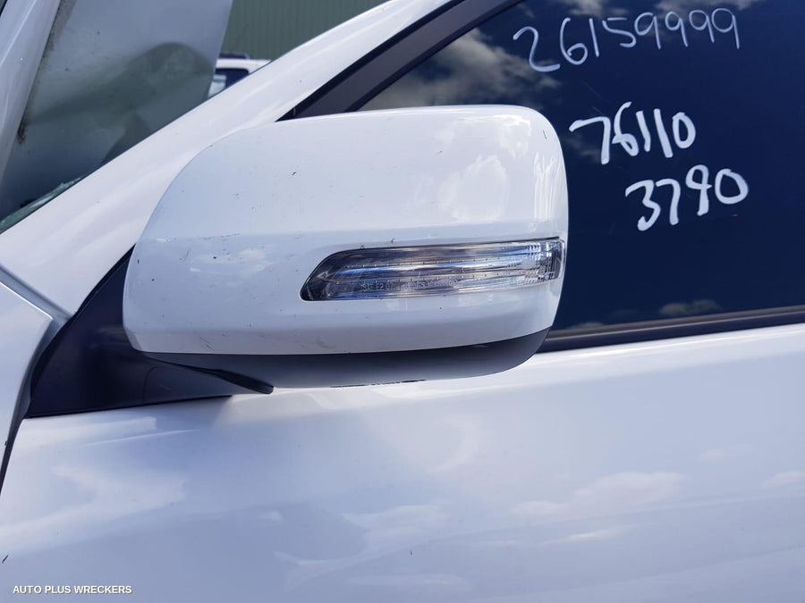 2013 Toyota Prado Right Rear Door Window