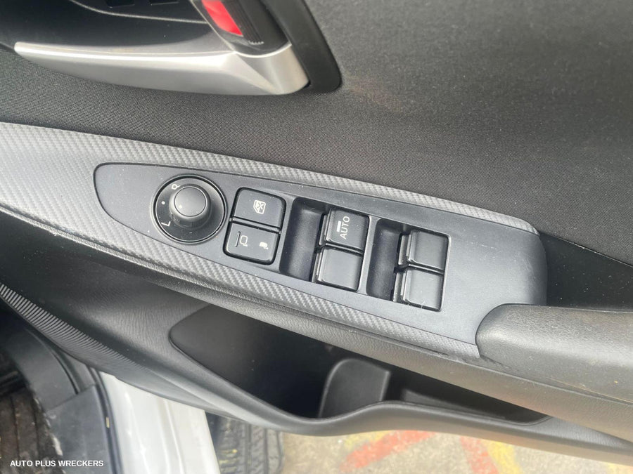 2018 Mazda 2 Right Door Mirror