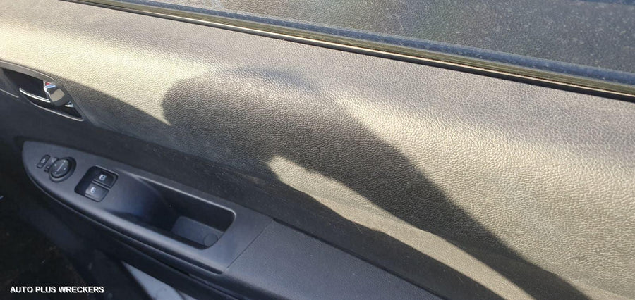 2013 Hyundai I20 Left Front Door Window