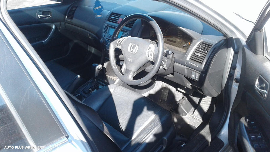 2003-2008 Honda Accord Left Rear Door Sliding