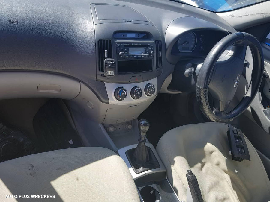 2006 Hyundai Elantra Left Rear Door Window