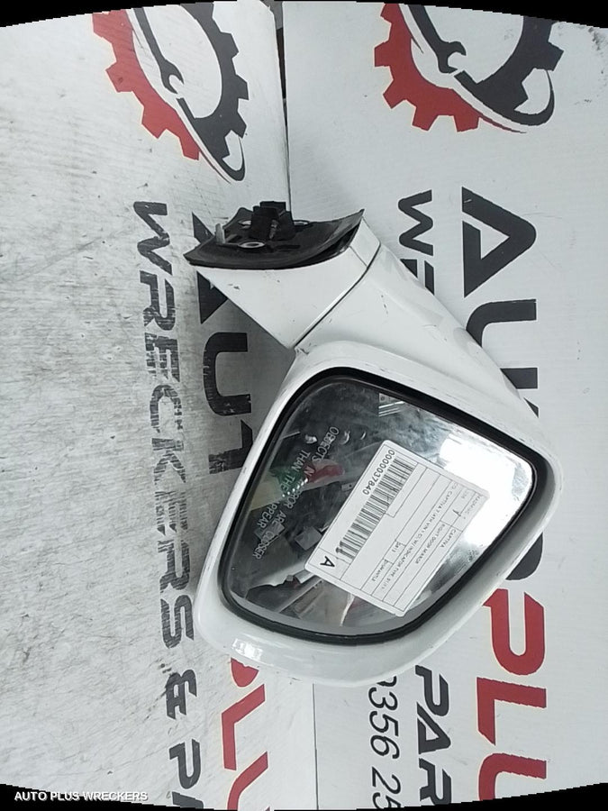 2013 Holden Captiva Right Door Mirror