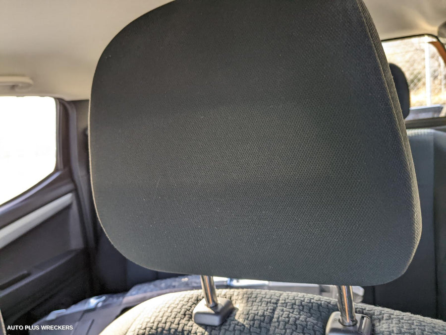 2014 Isuzu Dmax Right Taillight