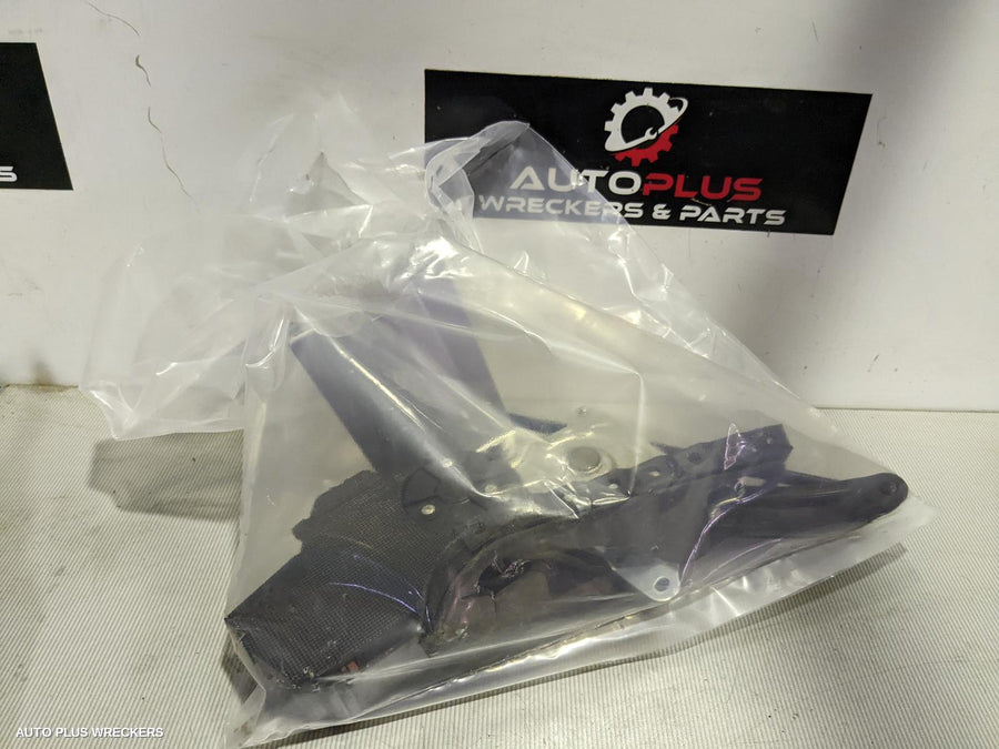 2017 Mitsubishi Outlander Hatch Strut