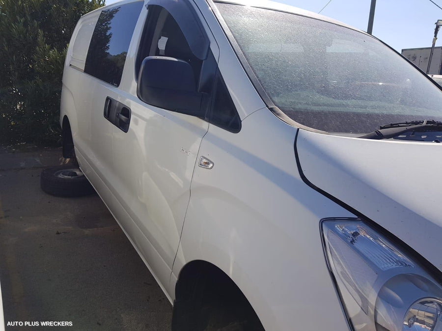 2011 Hyundai Iload/imax Left Rear Door Window