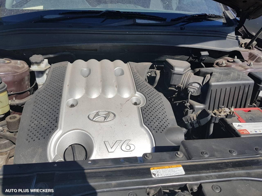 2007 Hyundai Santa Fe Rear Garnish