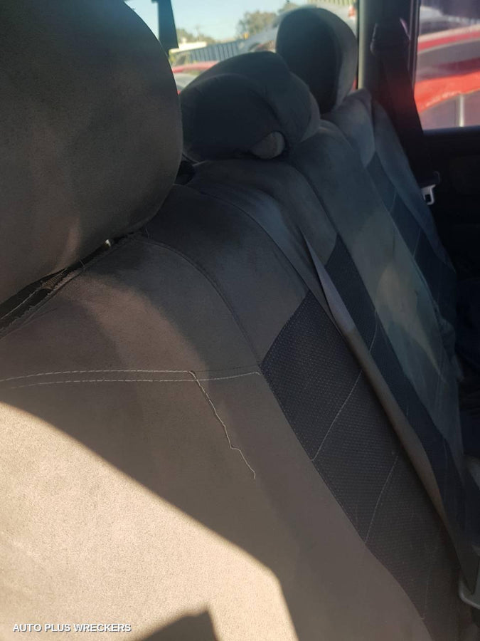 1998 TOYOTA LANDCRUISER LEFT TAILLIGHT