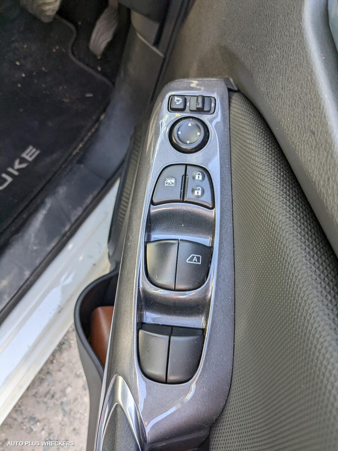 2022 Nissan Juke Left Guard