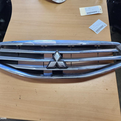 2014 Mitsubishi Mirage Grille