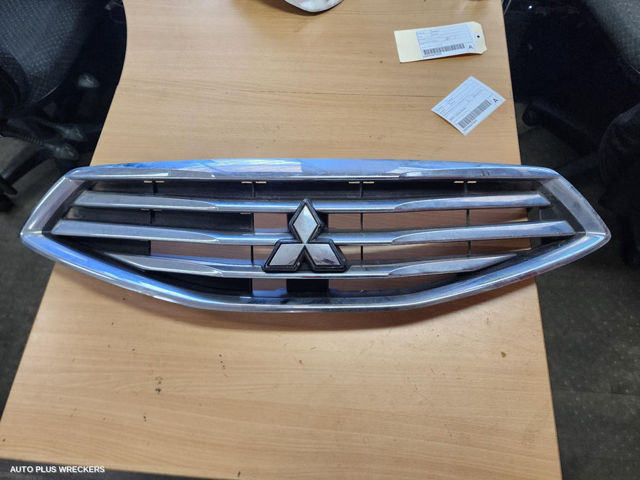 2014 Mitsubishi Mirage Grille