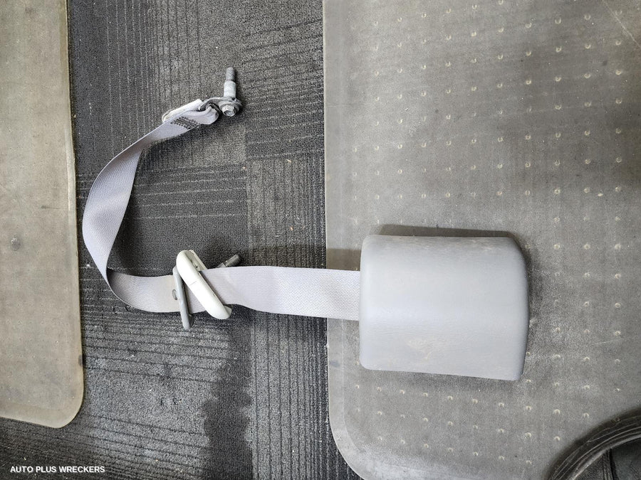 2007 Toyota Hiace Seatbelt Stalk